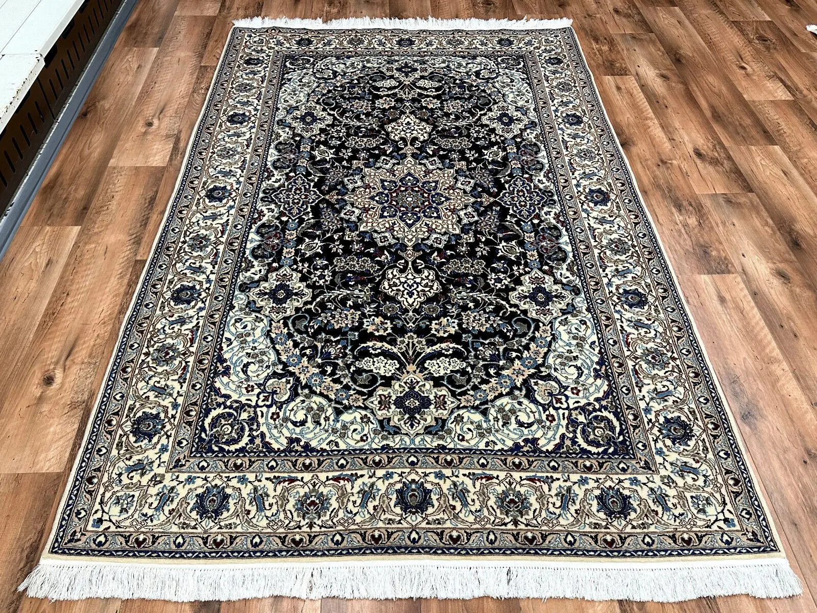 **Traumhafter Perserteppich Nain 210 x 130 cm - Handgeknüpft - Meisterknüpfung mit 1.000.000 Knoten/m² - Exklusive Korkwolle & Seide - Neuwertig**