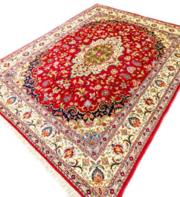 (#110) Like new 275x220cm Hand-knotted, noble, fine Persian carpet Tabriz