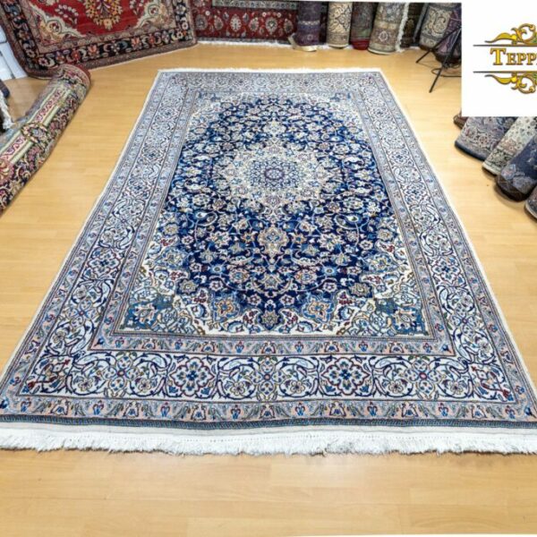 Hand knotted Nain Persian carpet