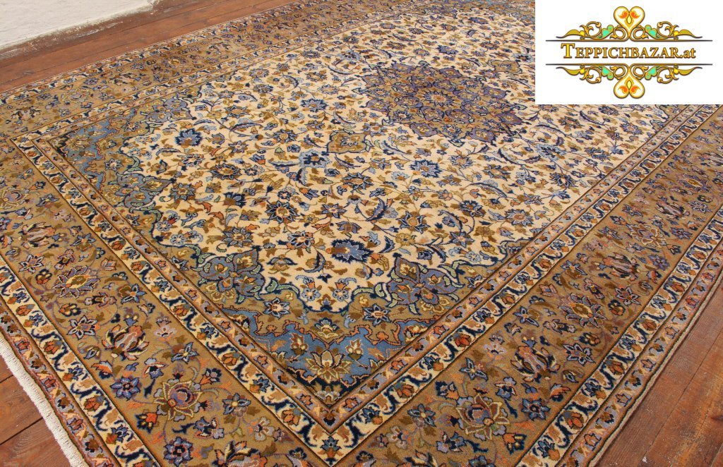 (#H1034) APPROX. 410X298CM HANDKNOTTED ISFAHAN (ISAFAHAN) PERSIAN CARPET PERSIAN CARPET,ISFAHAN,ISAFAHAN,WOOL,ORIENTAL RUG,CARPET BAZAR,CARPET,RUGS,PATTERNS,ZIEGLER,ORIENTAL CARPETS TYPE: PERSIAN CARPET WITH SIGNATURE ORIGIN: ISFAHAN (ISAFAHAN) FLOOR: 100% WOOL WITHOUT ADDITION CHAIN: 100% COTTON SIZE: 410X298CM KNOT COUNT: APPROX. 200.000 KNOTS PER M² CONDITION: VERY GOOD, IN TOP CONDITION PERSIAN CARPET ORIENTAL CARPET