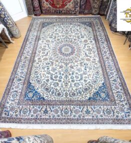 (#277) 350x250cm Hand-knotted Nain Persian carpet 9La with silk 9La 350.000/sqm
