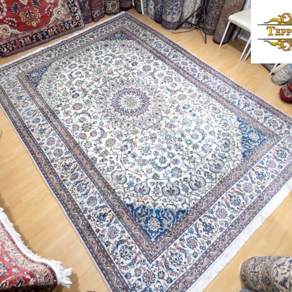 Oriental carpet Persian carpet Vienna (2 of 30)