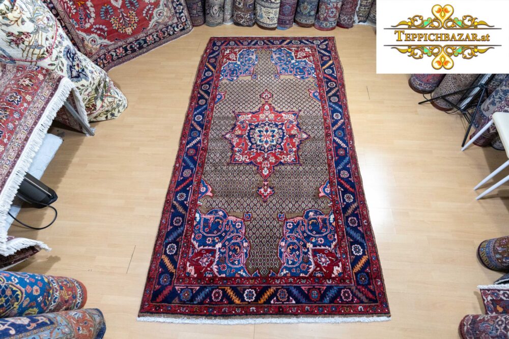 W1(#298) APPROX. 302X159CM HAND-KINTED KOLIAI PERSIAN CARPET WITH NATURAL VEGETABLE COLORS FROM PERSIA - BUY RARE COLOR COMBINATION ISFAHAN CARPET, PERSIAN CARPET, ISFAHAN, WOOL, ORIENT CARPET, SHEIK SAFI ARDABILI MEDALLION, CARPET BAZAAR, CARPET, CARPETS, , ORIENT CARPET E ORIGIN: PERSIA KOLIAI (KURDISTAN) KNOT DENSITY: APPROX. 120000-160000 KNOTS/SQM CONDITION: NEW (SEE PHOTOS) PATTERN: FLORAL, SYMETRIC WITH MEDALLION (VERY RARE COLOR COMBINATION) MATERIAL: FLORAL 100% VIRGIN WOOL - CHAIN ​​100% COTTON FROM ZAGROS MOUNTAINS &NBSP; PERSIAN RUG ORIENT RUG