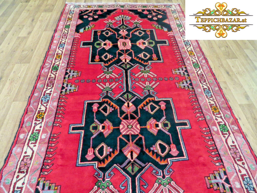 (#F1227) APPROX. 383X151CM HANDKNOT NAHAVAND PERSIAN CARPET BUY PERSIAN RUG,NAHAVAND CARPET,ORIENTAL CARPET,CARPET BAZAR,VIENNA,HANDKNOT TYPE: PERSIAN CARPET WITH SIGNATURE ORIGIN: NAHAVAND FLOOR: 100% WOOL WITHOUT ADDITION WARP: 100% COTTON SIZE: 383X151CM NUMBER OF NODES: APPROX. 200.000 KNOTS PER M² CONDITION: USED PERSIAN RUG ORIENTAL RUG