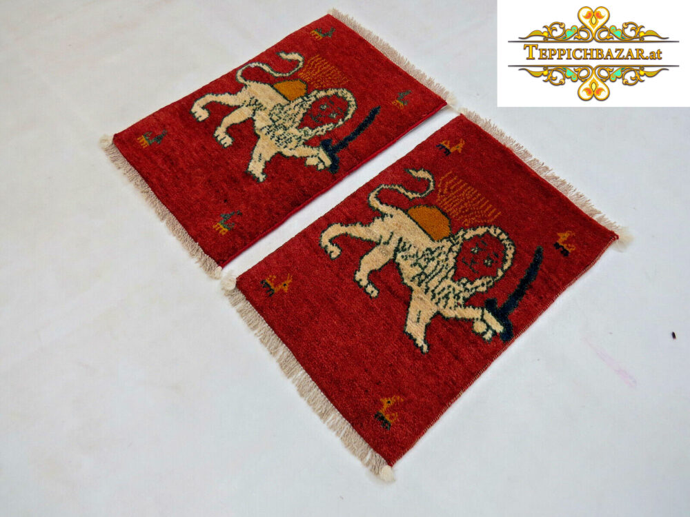 (#F1232) NEW APPROX. 60X39CM HANDKNOTTED GABBEH PERSIAN RUG BUY PERSIAN RUG,GABBEH,ORIENTAL RUG,CARPET BAZAR,VIENNA,HANDKNOT TYPE: PERSIAN RUG WITH SIGNATURE ORIGIN: GABBEH FLOOR: 100% WOOL WITHOUT ADDITION WARP: 100% COTTON SIZE: 60 39X100.000CM NODE COUNT: APPROX. XNUMX KNOTS PER M² CONDITION: NEW PERSIAN RUG ORIENTAL RUG