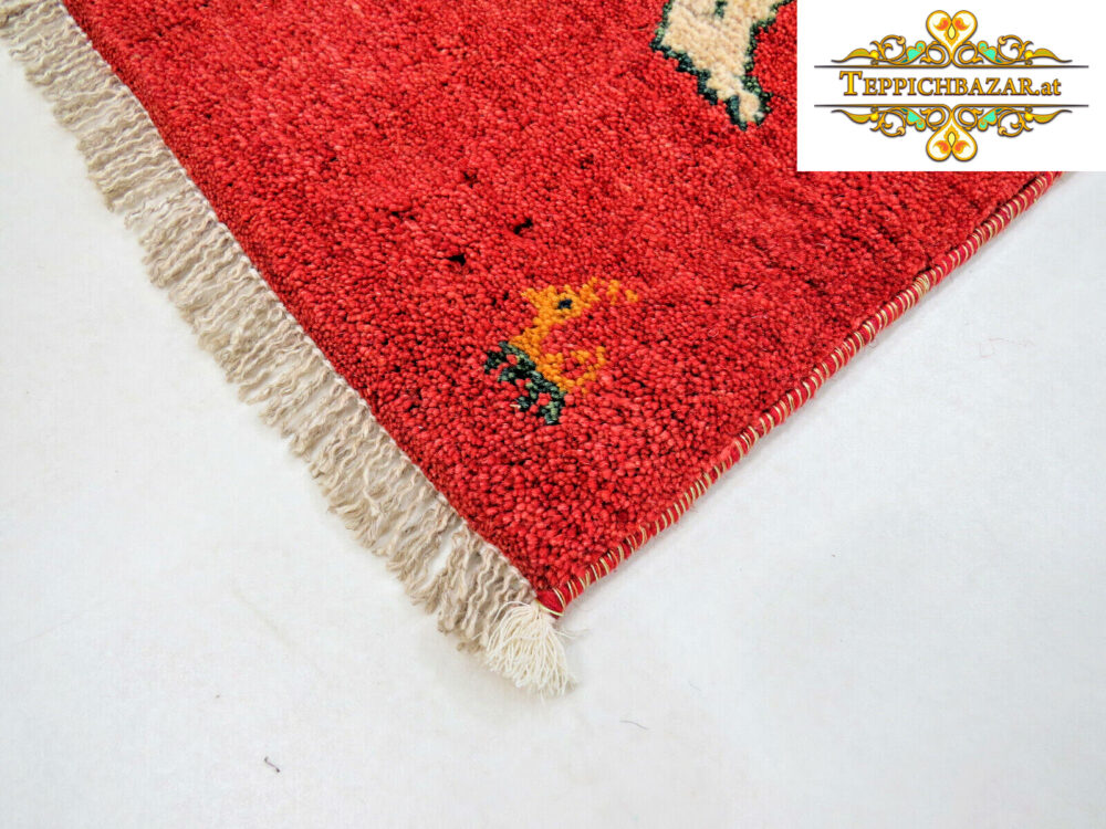 (#F1232) NEW APPROX. 60X39CM HANDKNOTTED GABBEH PERSIAN RUG BUY PERSIAN RUG,GABBEH,ORIENTAL RUG,CARPET BAZAR,VIENNA,HANDKNOT TYPE: PERSIAN RUG WITH SIGNATURE ORIGIN: GABBEH FLOOR: 100% WOOL WITHOUT ADDITION WARP: 100% COTTON SIZE: 60 39X100.000CM NODE COUNT: APPROX. XNUMX KNOTS PER M² CONDITION: NEW PERSIAN RUG ORIENTAL RUG