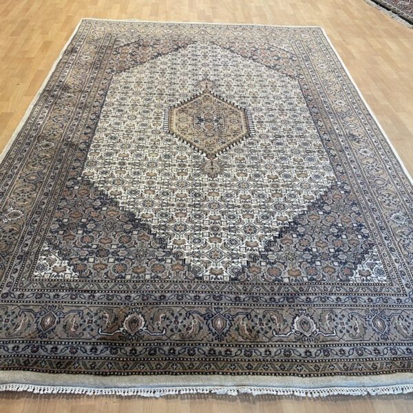 Orientální koberec Kašmír Herati Zvláště jemně vázaný 300x200 Classic 100 Vídeň Rakousko Koupit online