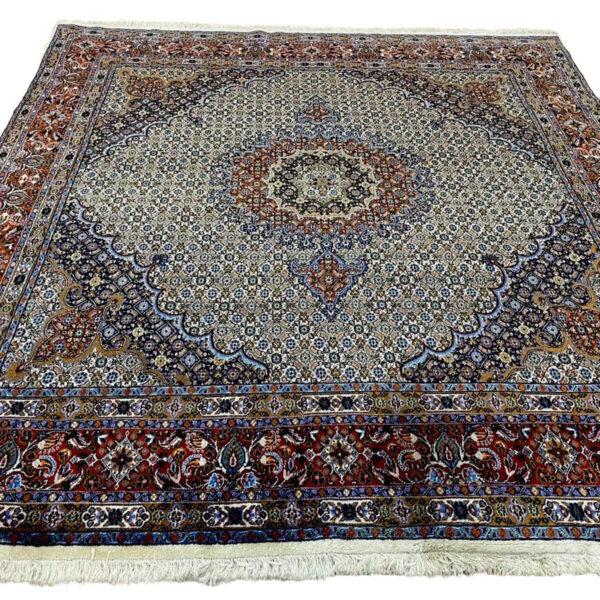 H1 Ar rokām mezglots persiešu paklājs no zīda īpaši labā kvalitātē, kvadrātveida 255 x 245 cm