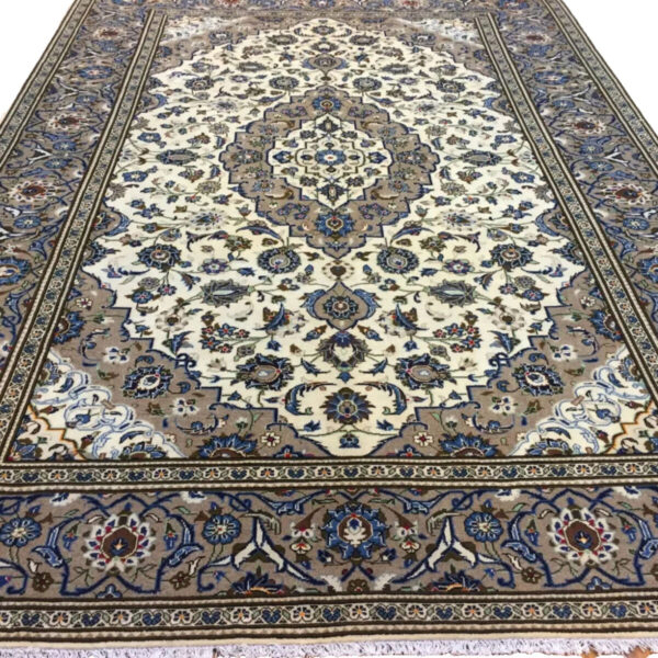 H1 Ručne viazaný perzský koberec Keshani medailón v krásnych rozmeroch 345x242