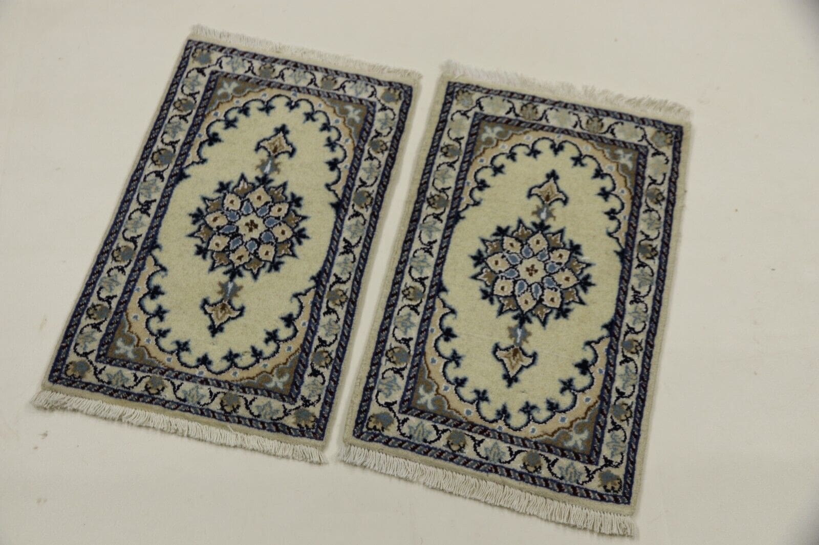 2 x Handgeknüpfter Perserteppich Nain 60 x 40 cm | 300.000 Knoten/m² | 95% Schurwolle, 5% Seide | Neu & Top Zustand | Unikat | Handgeknüpft