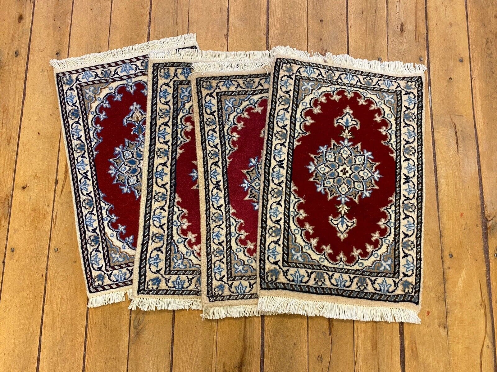 4 x Perserteppich Nain 60 x 40 cm, ca. 300.000 Knoten/m², 100% Schurwolle, sehr guter Zustand, handgeknüpft, Perserteppich