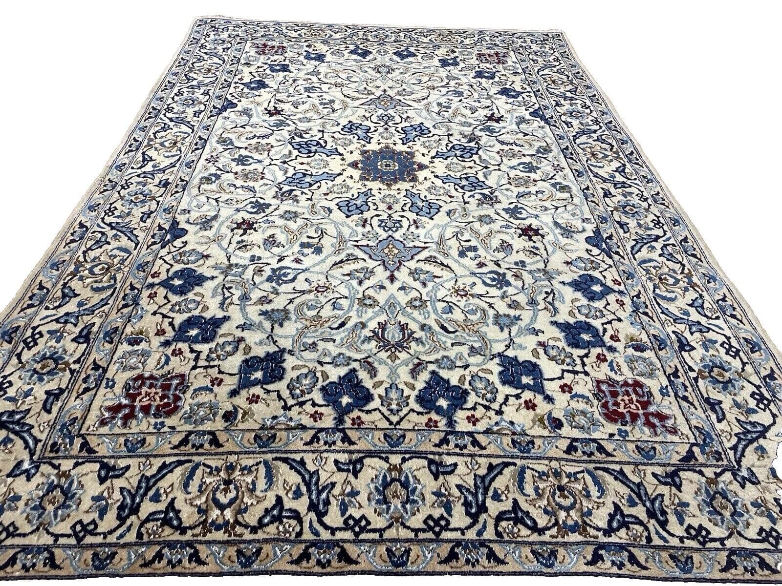 Feiner Orientteppich Nain 9 LA mit Seide, 240x160 cm, klassisches Design, handgeknüpft aus Wolle und Seide, beige, luxuriös und elegant, handgeknüpft, Perserteppich