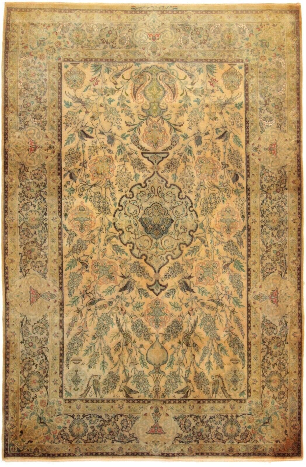 Isfahan Perserteppich 240 x 154 cm - goldene Farbgebung, florale & geometrische Muster, handgeknüpft