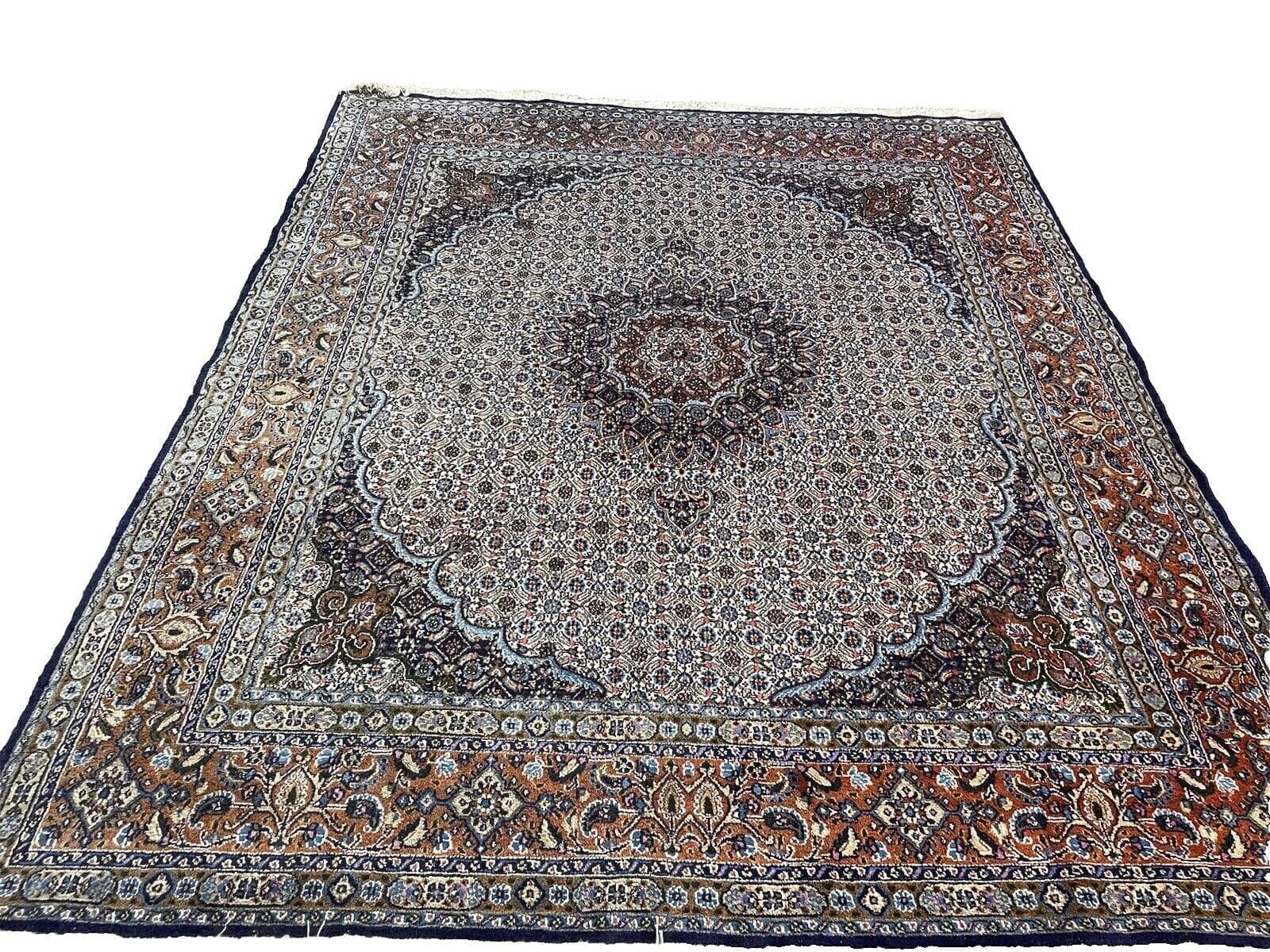 Original Perserteppich Moud mit Seide 250x200 cm – Hochwertige Wolle, Hellblauer Farbton, Quadratische Form, Pflegeleicht, Für Fussbodenheizungen geeignet, Handgeknüpft,...