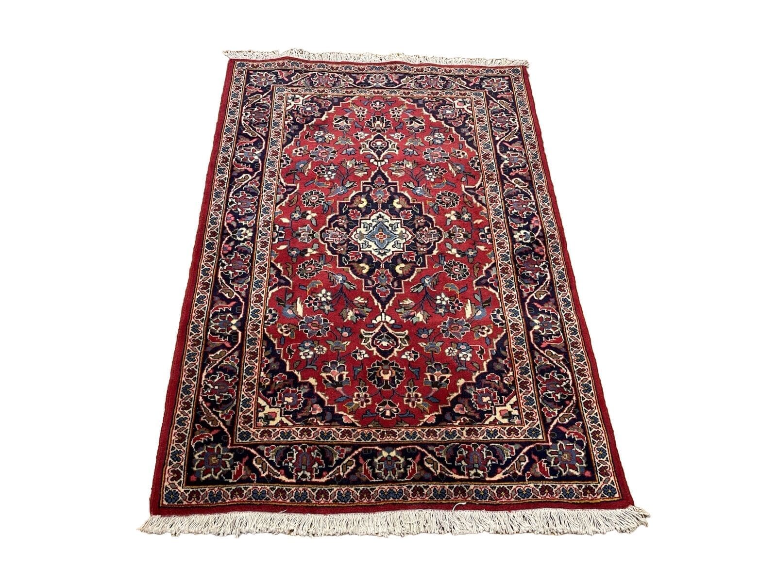 Perserteppich 150x100 cm – Antik Goltogh/Bigar mit schönem Medallion, rustikaler beige Bordüre, traditionelles Nomaden-Design, Florhöhe 5-9 mm, handgeknüpft