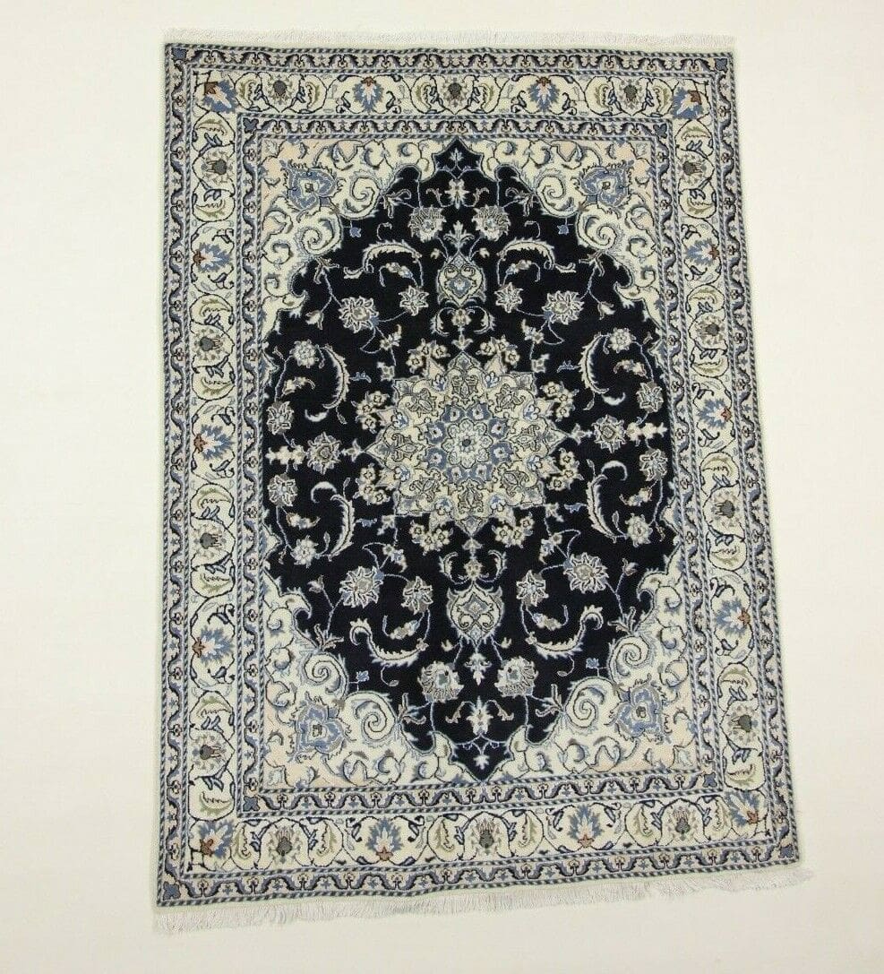 Perserteppich 226 x 167 cm, ca. 300.000 Knoten/m², 90% Schurwolle & 10% Seide, sehr gut/ perfekt, handgeknüpft