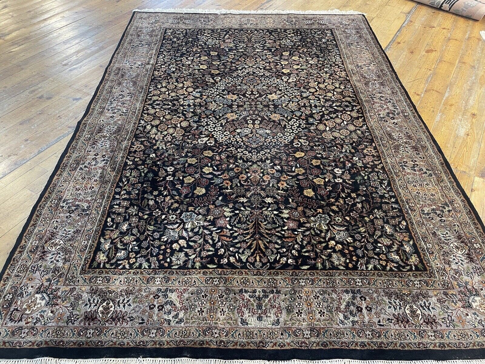 Perserteppich 296x206 cm – Handgeknüpft, 12mm Florhöhe, Original Kaschmir von bester Qualität, detailreiche Bildmotive in lebendigem Blau