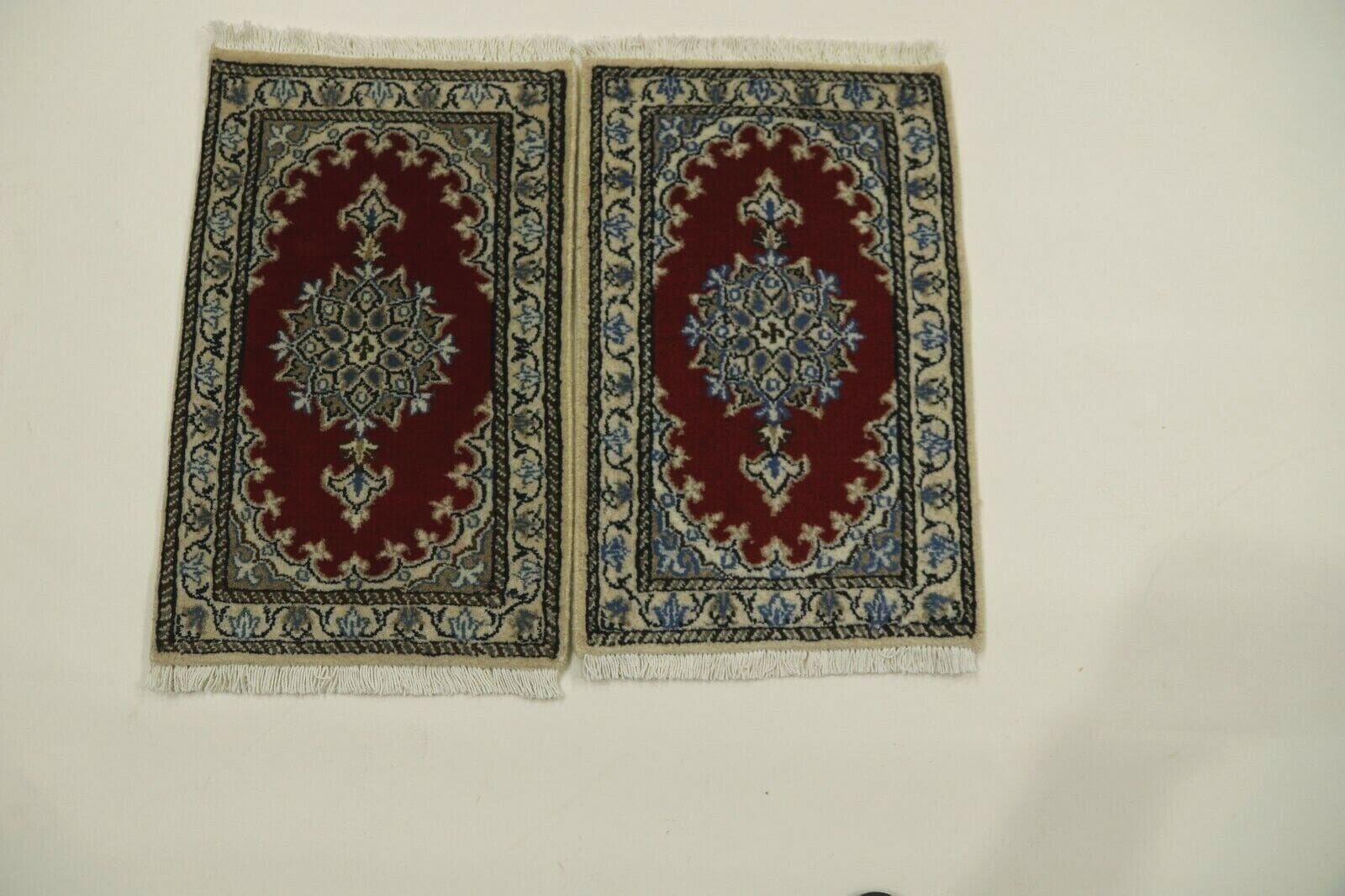 Perserteppich Moud 60 x 40 cm, 300.000 Knoten/m², 95% Schurwolle, 5% Seide, handgeknüpft