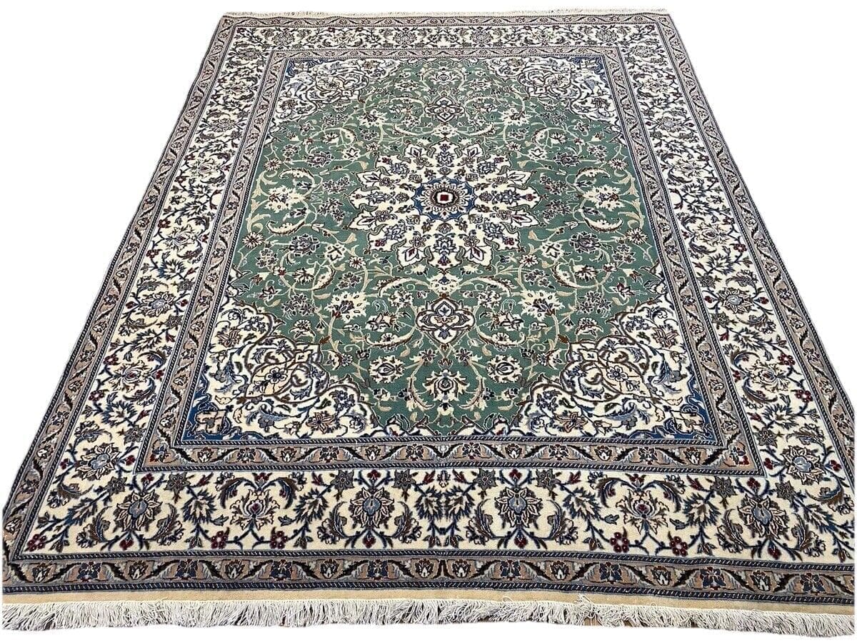 Perserteppich Nain 300x200 cm, 380.000 Knoten/m², edles Medaillon-Muster in Rot, Seiden-Wolle-Mischung, geeignet für Fußbodenheizung, handgeknüpft