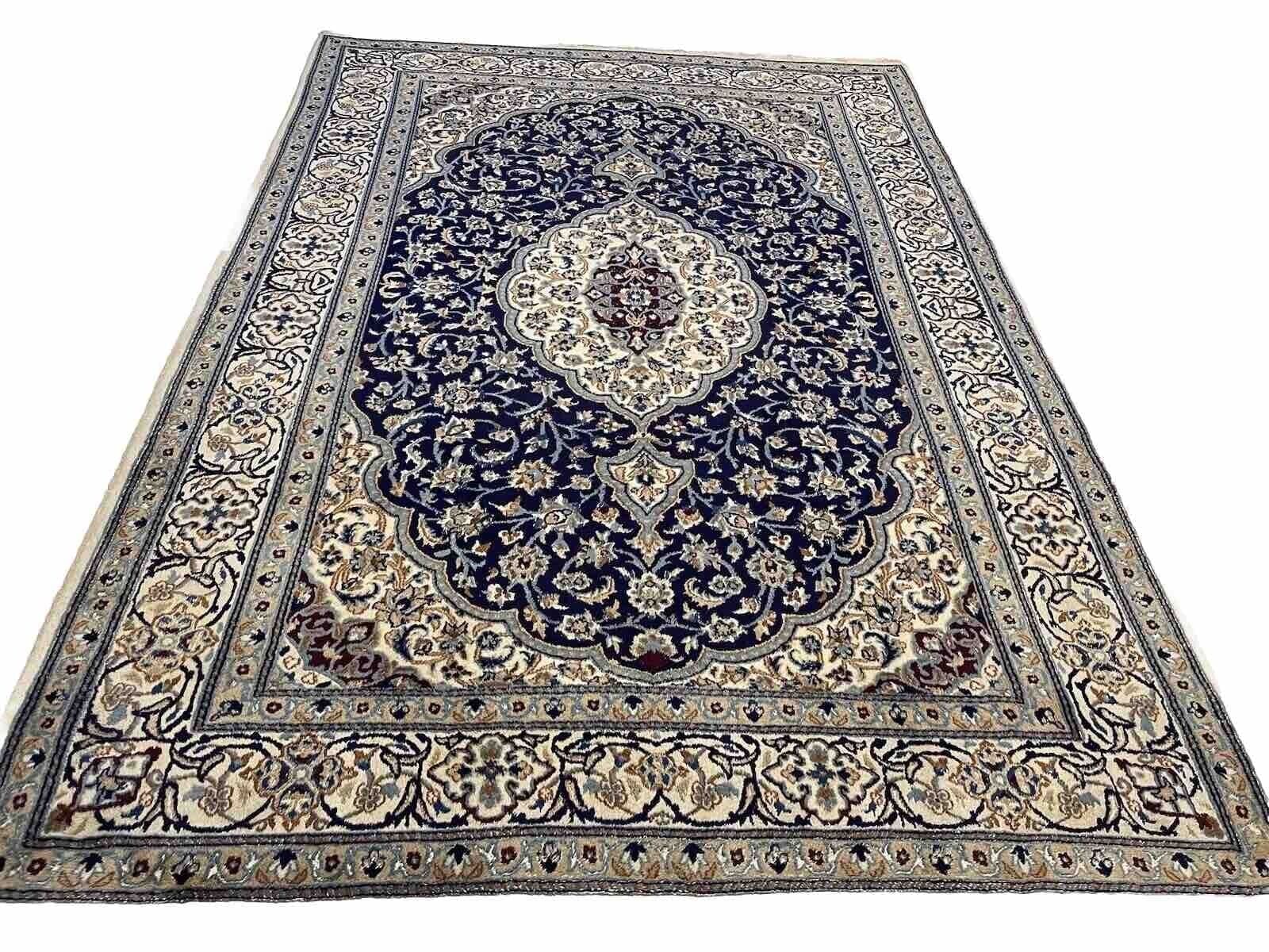 Perserteppich Nain 9LA mit Seide 300x200 cm - klassisches florales Design mit Bordüre, handgeknüpft