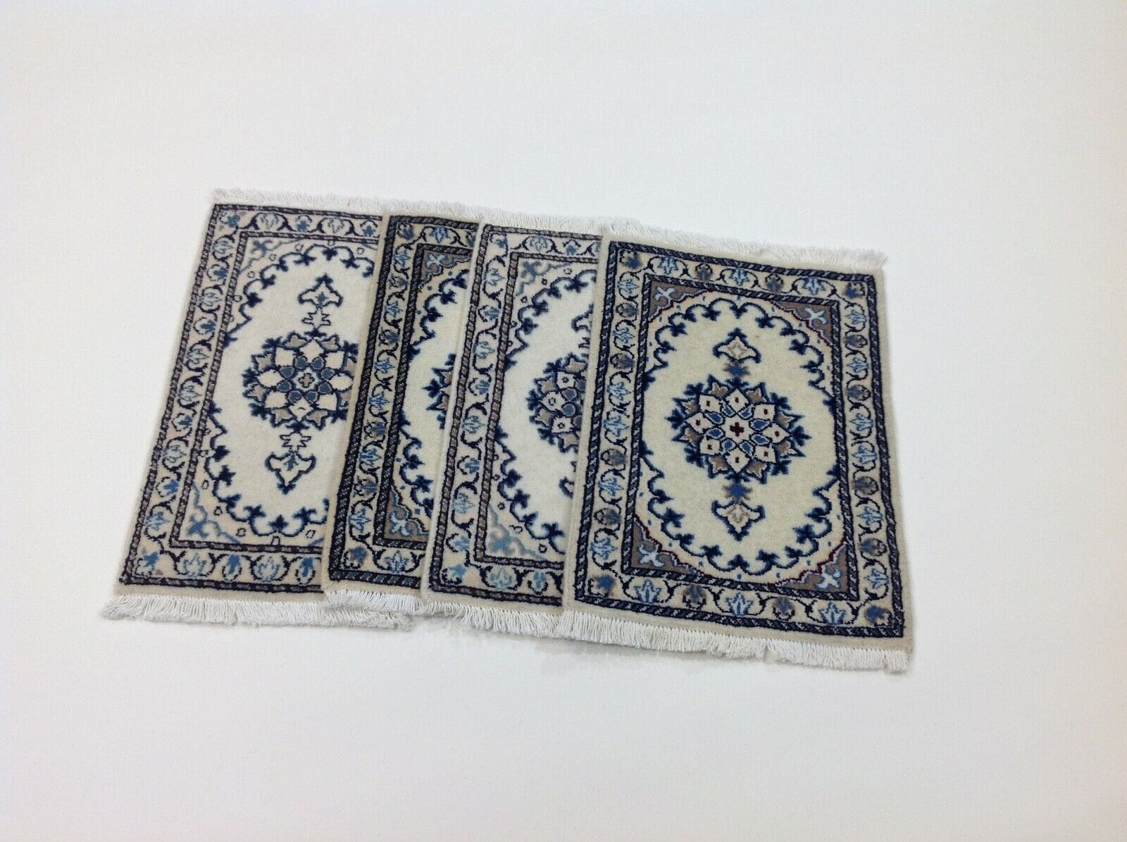 **Wunderschöner 60 x 40 cm Perserteppich Nain – 300.000 Knoten/m², 90% Schurwolle & 10% Seide, handgeknüpft**