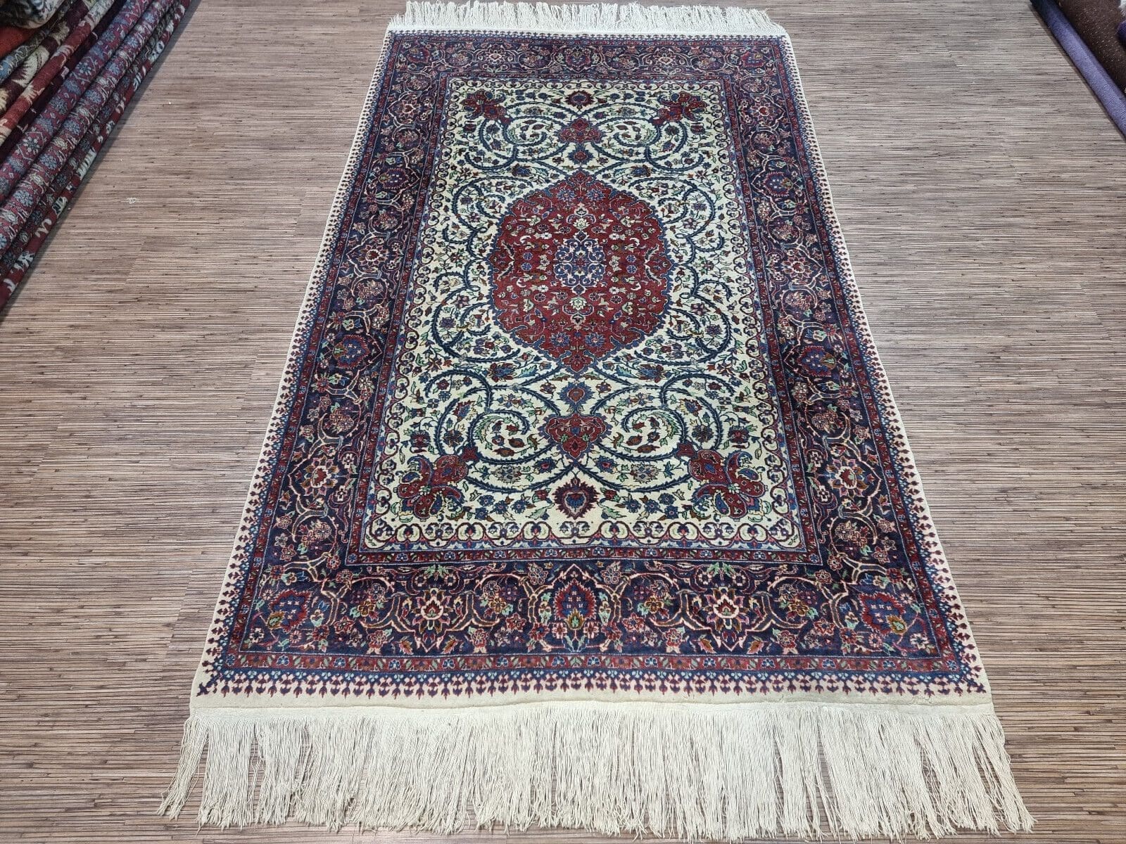 (Verkauft) Wunderschöner Original Pakistanischer Kaschmir Teppich 230x138 cm² – Handgeknüpft, Hohe Qualität, Guter Zustand, Staubig – Perserteppich