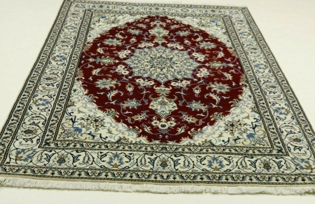 **Wunderschöner Perserteppich Nain mit Seide 237 x 176 cm – Ca. 300.000 Knoten/m² – 90% Schurwolle & 10% Seide – Handgeknüpft**