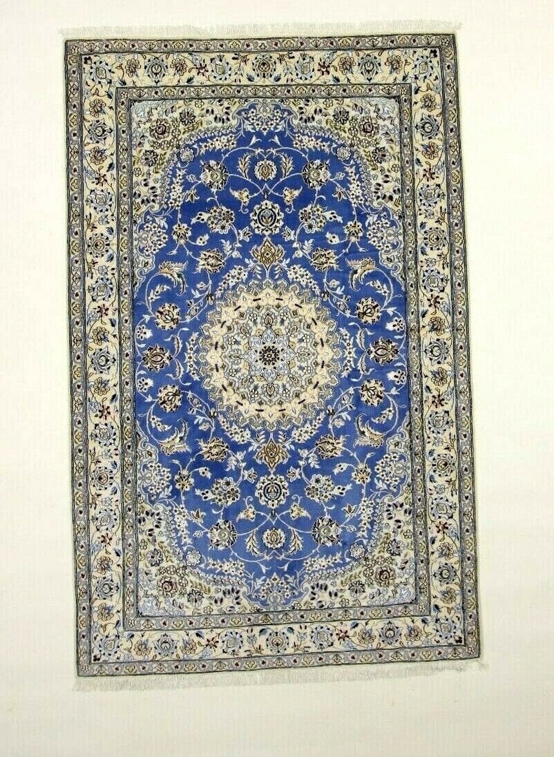 Wunderschöner Perserteppich Super Nain 9 la, 248 x 158 cm, ca. 500.000 Knoten/m², 90% Schurwolle & 10% Seide, sehr gut, dicke 8 mm, handgeknüpft, Perserteppich