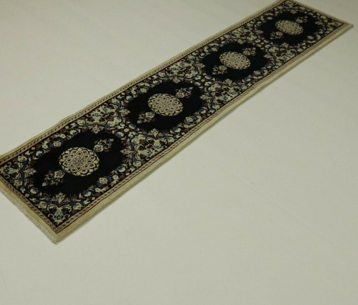 Wunderschöner Perserteppich Super Nain 9la (259 x 58 cm) - ca. 400.000 Knoten/m² - 90 % Schurwolle, 10 % Seide, handgeknüpft, TOP Zustand, sensationell günstig!