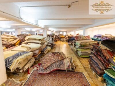 IMG_0397 Tausende Perserteppiche direkt im Lager – handgeknüpft, zeitlos und in verschiedensten Größen verfügbar.