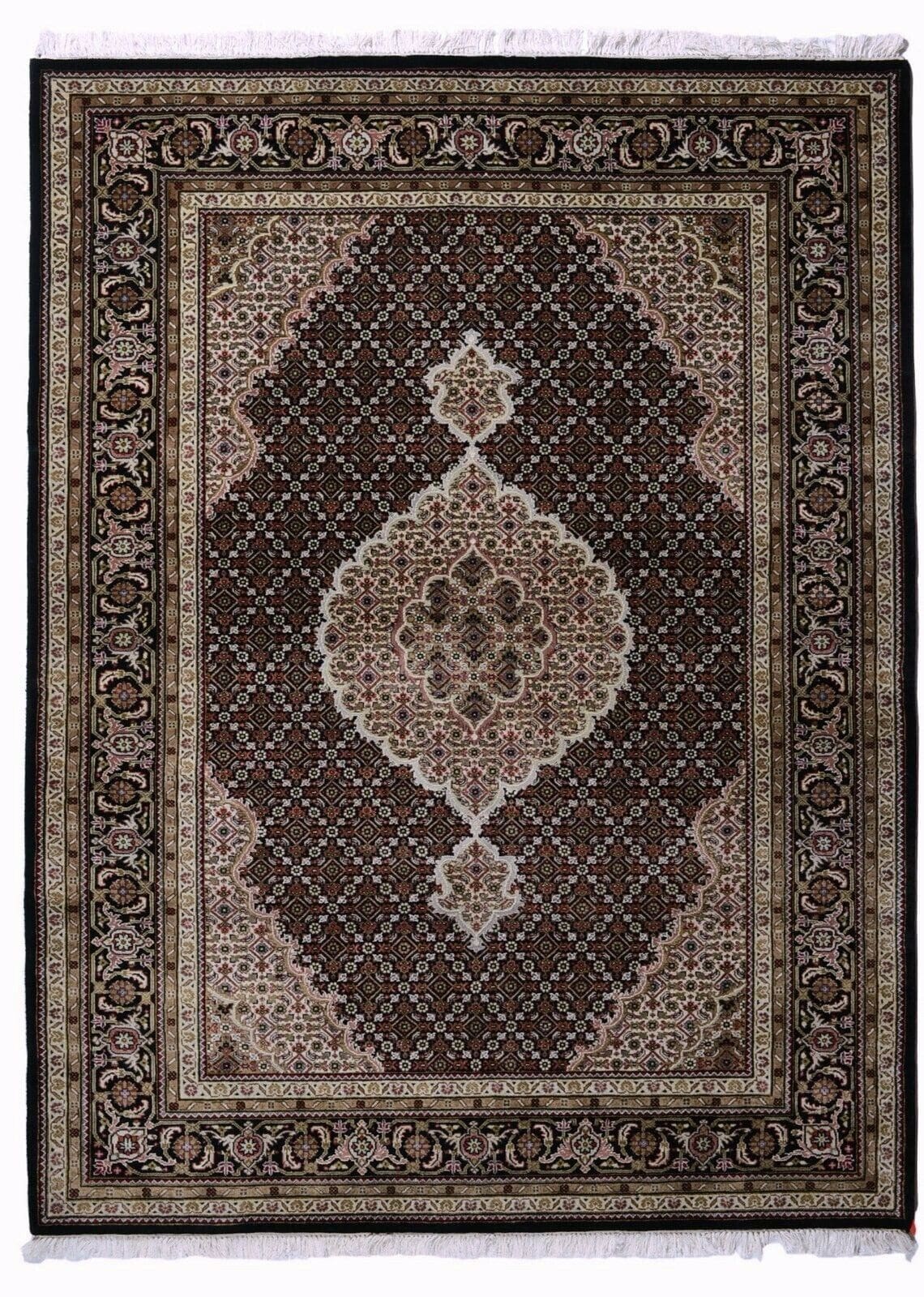 Feiner Orientteppich 235x178 cm, 235.000 Knoten, handgeknüpft