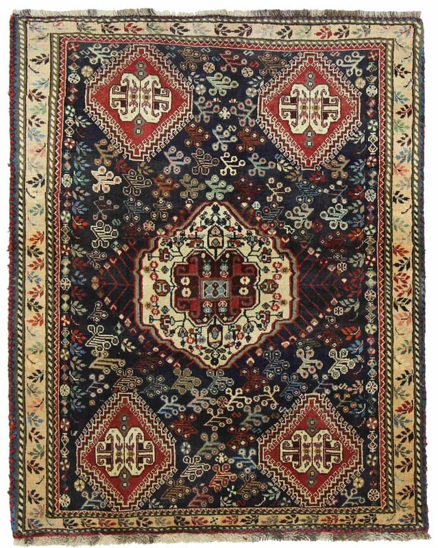 Ghashghai Orientteppich 141x112 cm mit feinem Muster, handgeknüpft