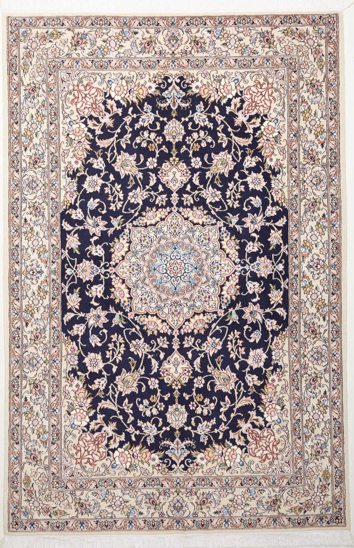 Nain Teppich 138 x 205cm, florales Muster, handgeknüpft, Perserteppich