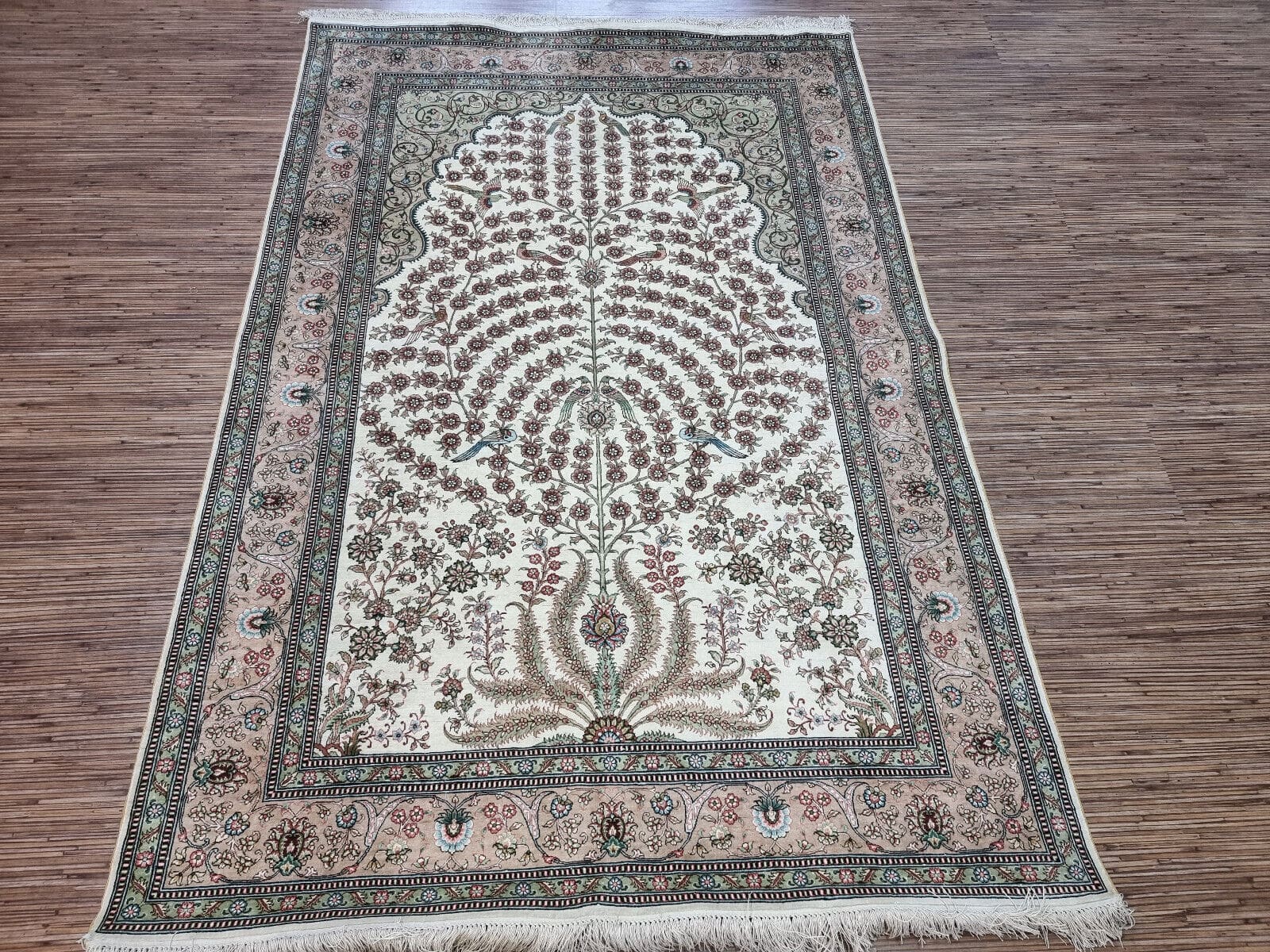 Wunderschöner China Hereke Seide "Jumping" 186x126cm, handgeknüpft