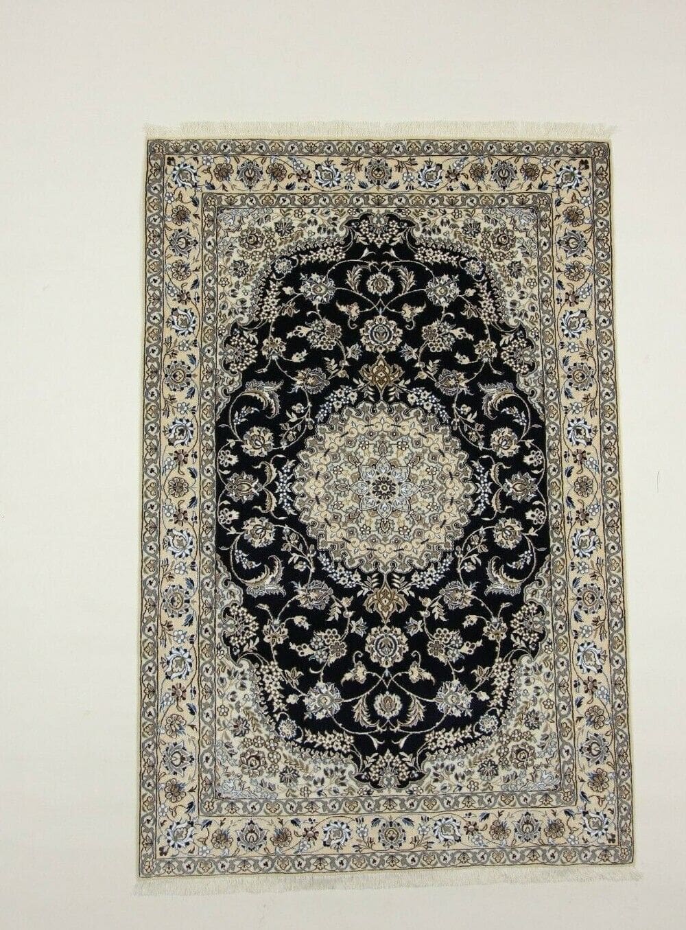 Wunderschöner Orientteppich Super Nain 9 La 235x156 cm, 500.000 Knoten, handgeknüpft