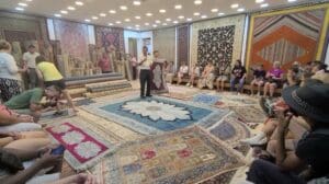 Das regionale Handwerk in türkischen Teppichen erklärt bei Anaudala in Izmir, Türkei - Teil 1 von 3