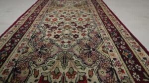 Antiker Kerman Lavar Perserteppich, extra-langer Läufer mit Blumen - Teppich & Kilim - 33812