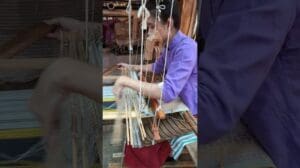 Authentische thailändische Handwerkskunst: handgefertigte Teppiche Chiang Rai Reise