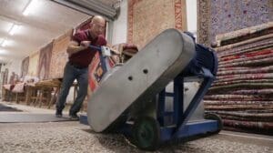 Babai & Fardin | Restaurierung, Reinigung und Verkauf aller Arten von handgeknüpften Teppichen!