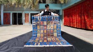 Blaues Persisches Bakhtiari-Teppich, handgeknüpft in Balkh, Afghanistan | 4,8x6,5 ft / 1,5x2 m