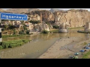 Der letzte Zustand des historischen HASANKEYF mit seiner 12.000-jährigen, legendären Schönheit (vor dem Bau des Ilısu-Staudamms)