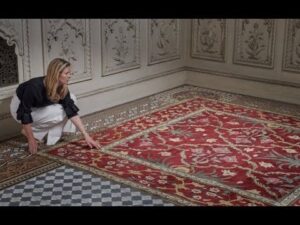 Ein könziger Schatz aus dem Hof des Kaisers Shah Jahan: Ein Mughal Pashmina-Teppich (ca. 1650)