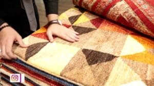 Einführung eines der Zolanuvari-Teppichgalerien in Teheran durch das Chidaneh-Team