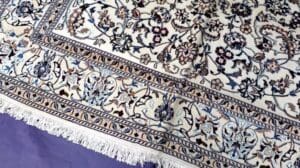 Händeknüpfter weißer persischer Nain-Woll- und Seiden-Teppich aus Kabul, Afghanistan - 6,5' x 10' / 2m x 3m