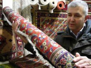 Informationen über den berühmten persischen Teppich Qom