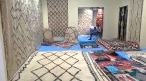 Minimalistische marokkanische Berber-Tribal-Teppiche auf der DOMOTEX 2015 HD.