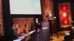 Nazmiyal: 17. Jahrhundert Mogul-Teppich aus der Vanderbilt-Sammlung verkauft für 7,5 Millionen bei Sotheby's Auktion