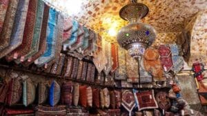 Persische Teppiche in Iran kaufen! Teheraner Großbasar und Golestan-Palast