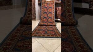 Rand der Seidenweberei Senneh Kurdistan, Rosenstrauß-Muster