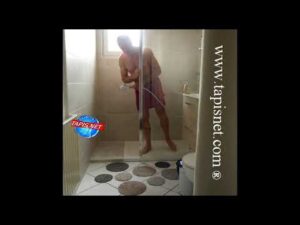 Runder Baumwoll-Badvorleger 'Tapis'net' für den Ausgang der Dusche. Origineller Badteppich.